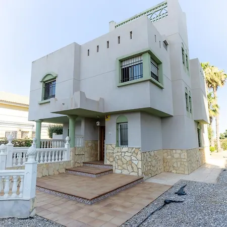 Сasa de vacaciones Trendyhomes Con Piscina